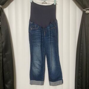 Old Navy Denim regular maternity Capri blue jeans. Panel provides gentle back su